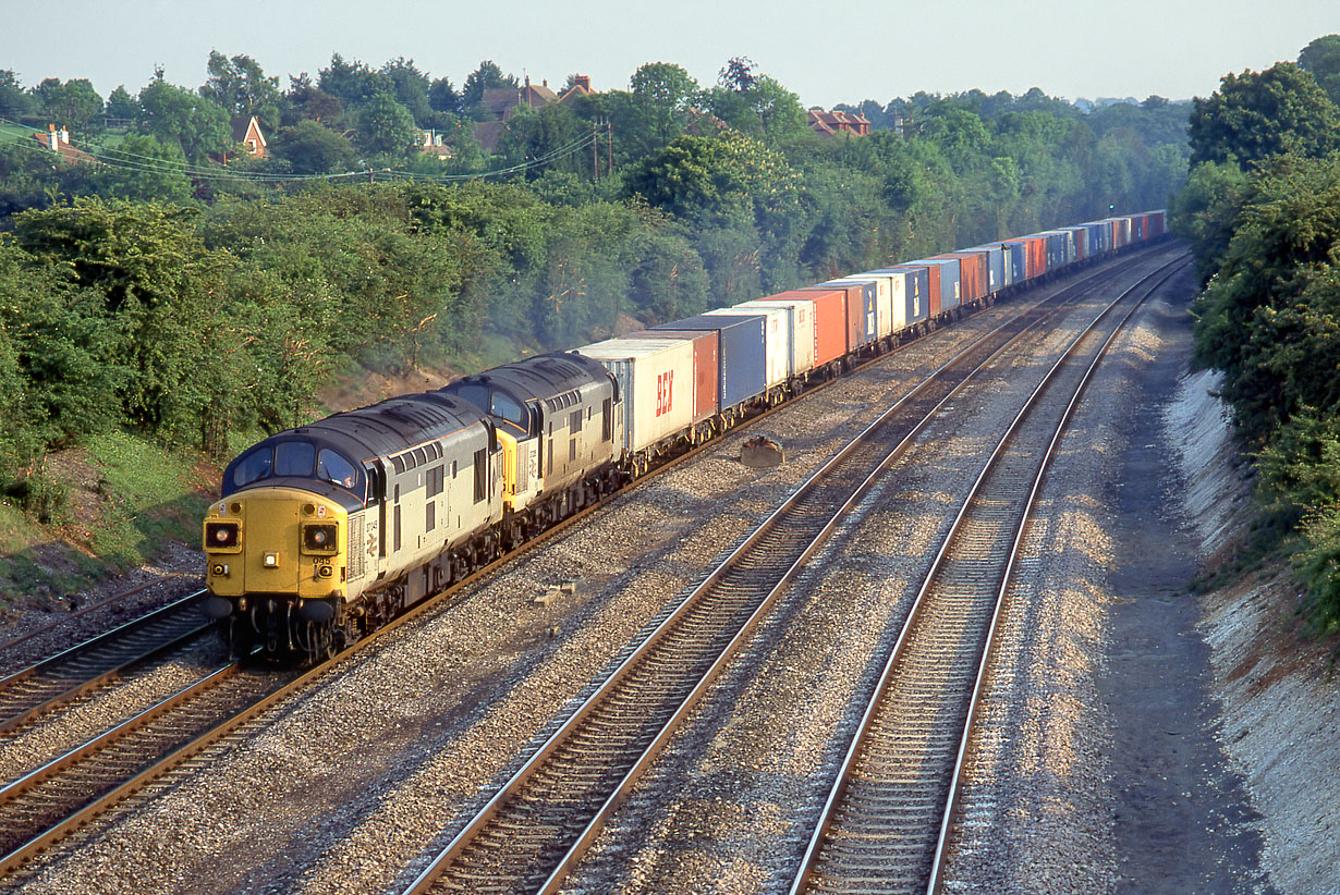 37045 & 37235 Goring 27 May 1992