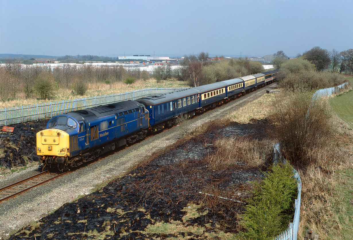 37047 Kirkby (Dale Lane) 12 April 2003