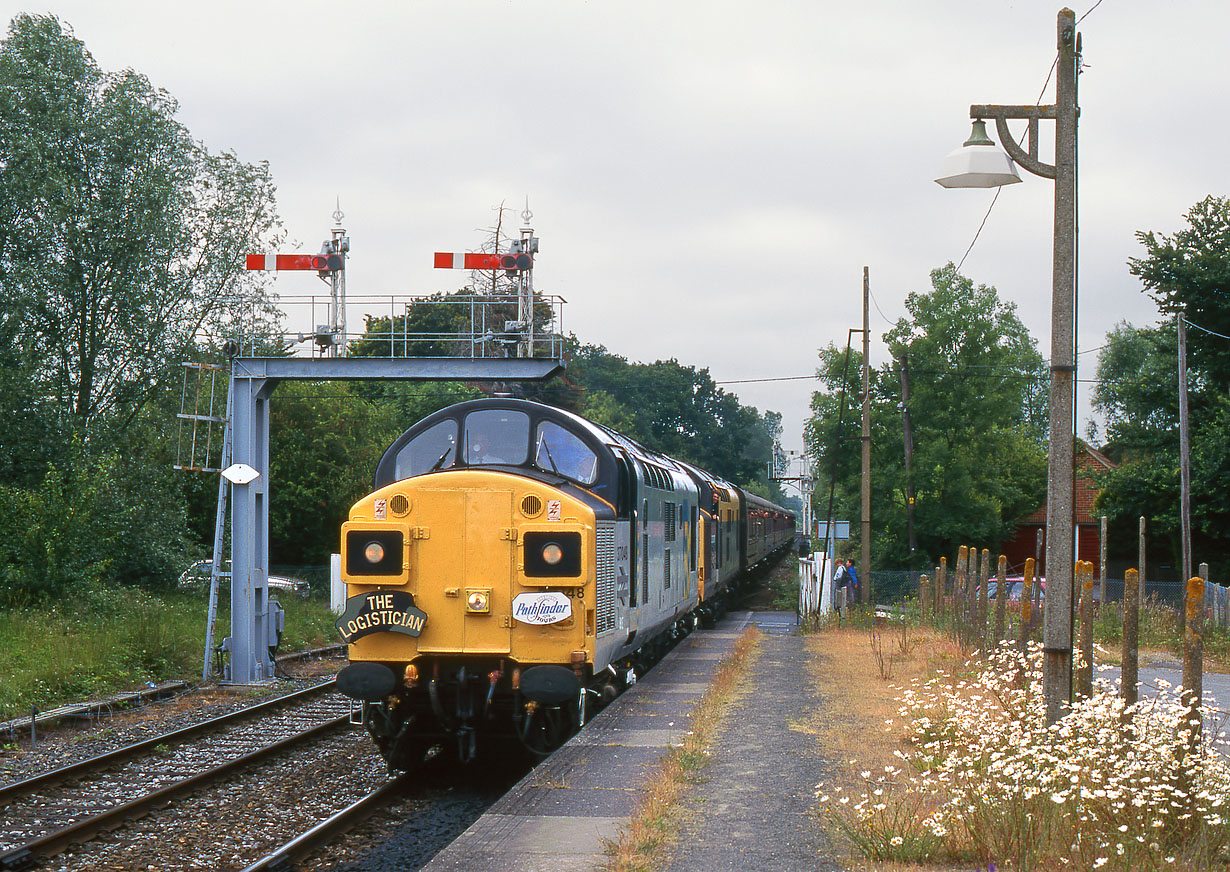 37048 & 37371 Marchwood 24 June 1995