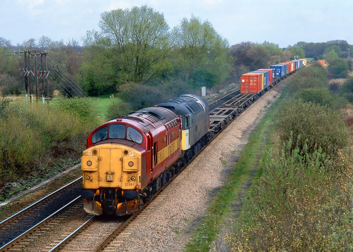 37051 & 47270 Clay Mills (Hargate) 28 March 1997