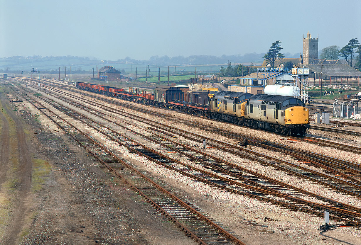 37075 & 37110 Severn Tunnel Junction 15 April 1991