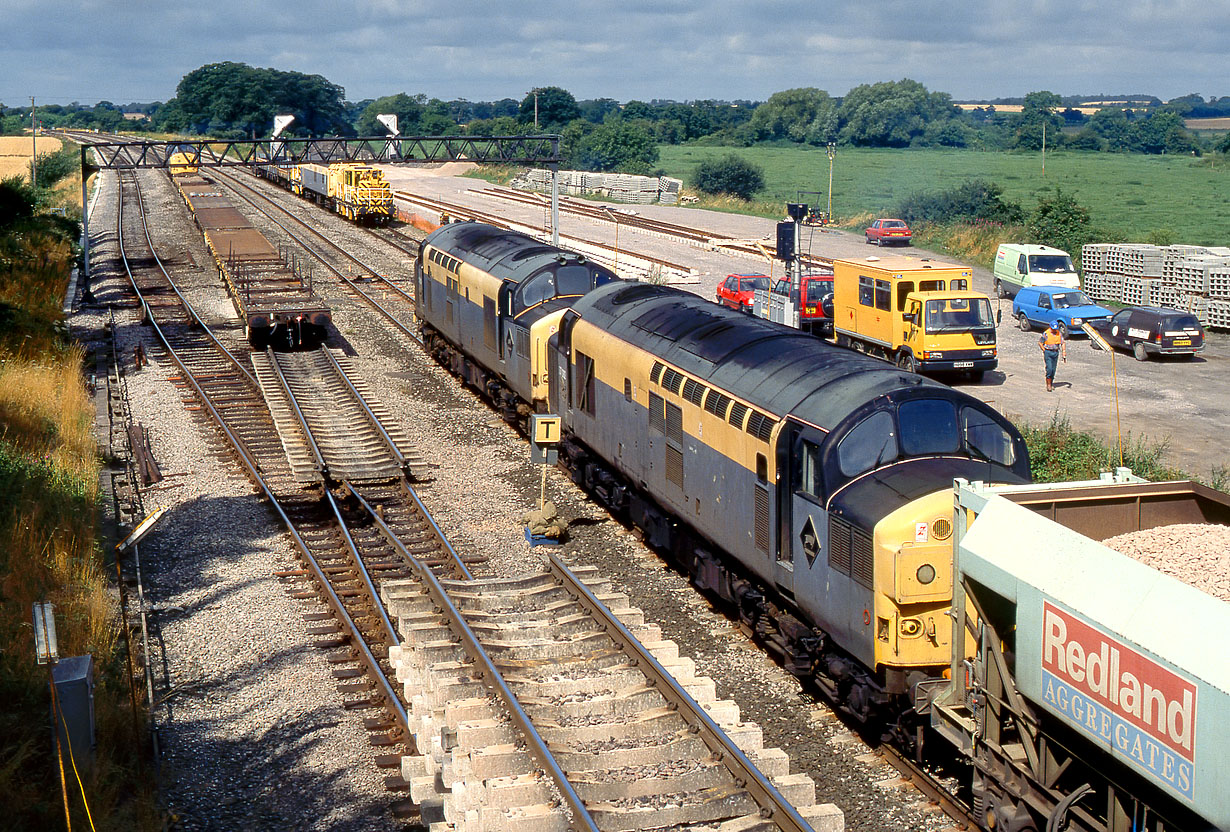 37092 & 37158 Uffington 1 August 1993