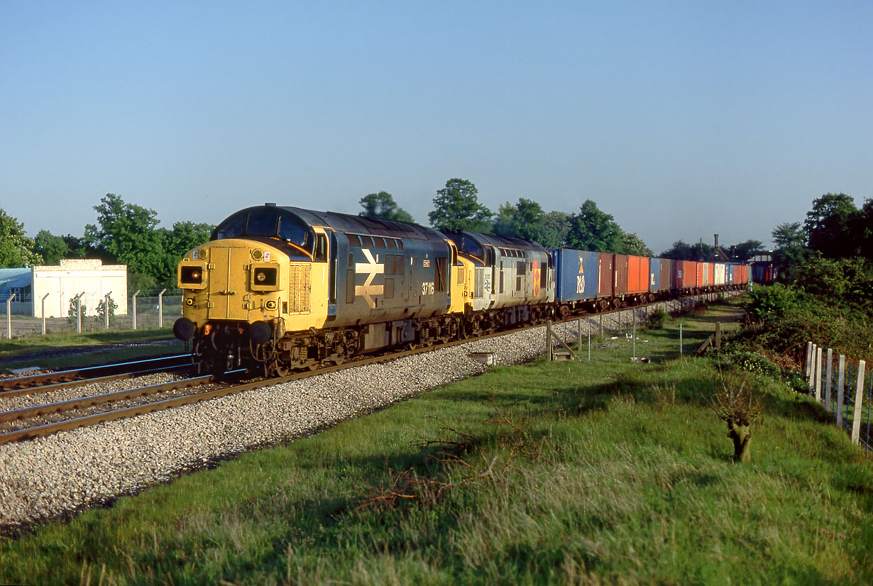 37116 & 37272 Culham 13 May 1992