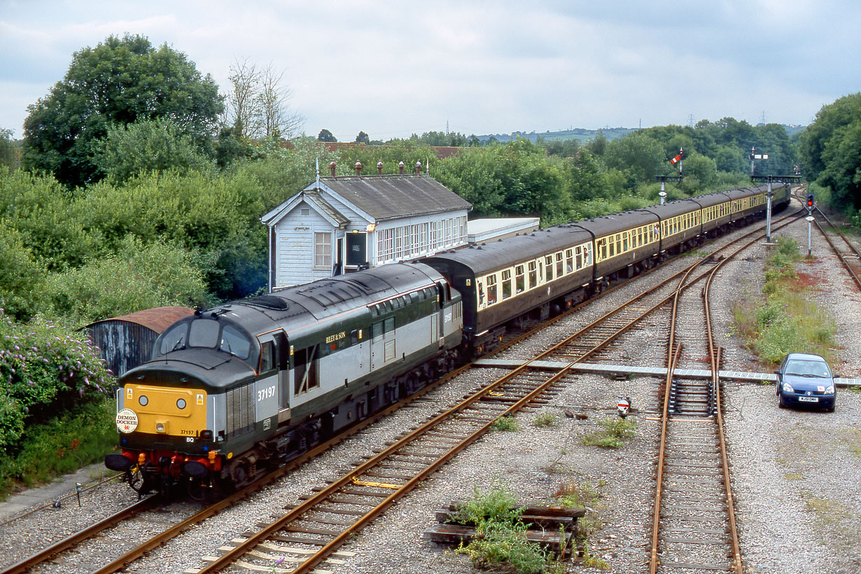 37197 Park Junction 6 July 2002