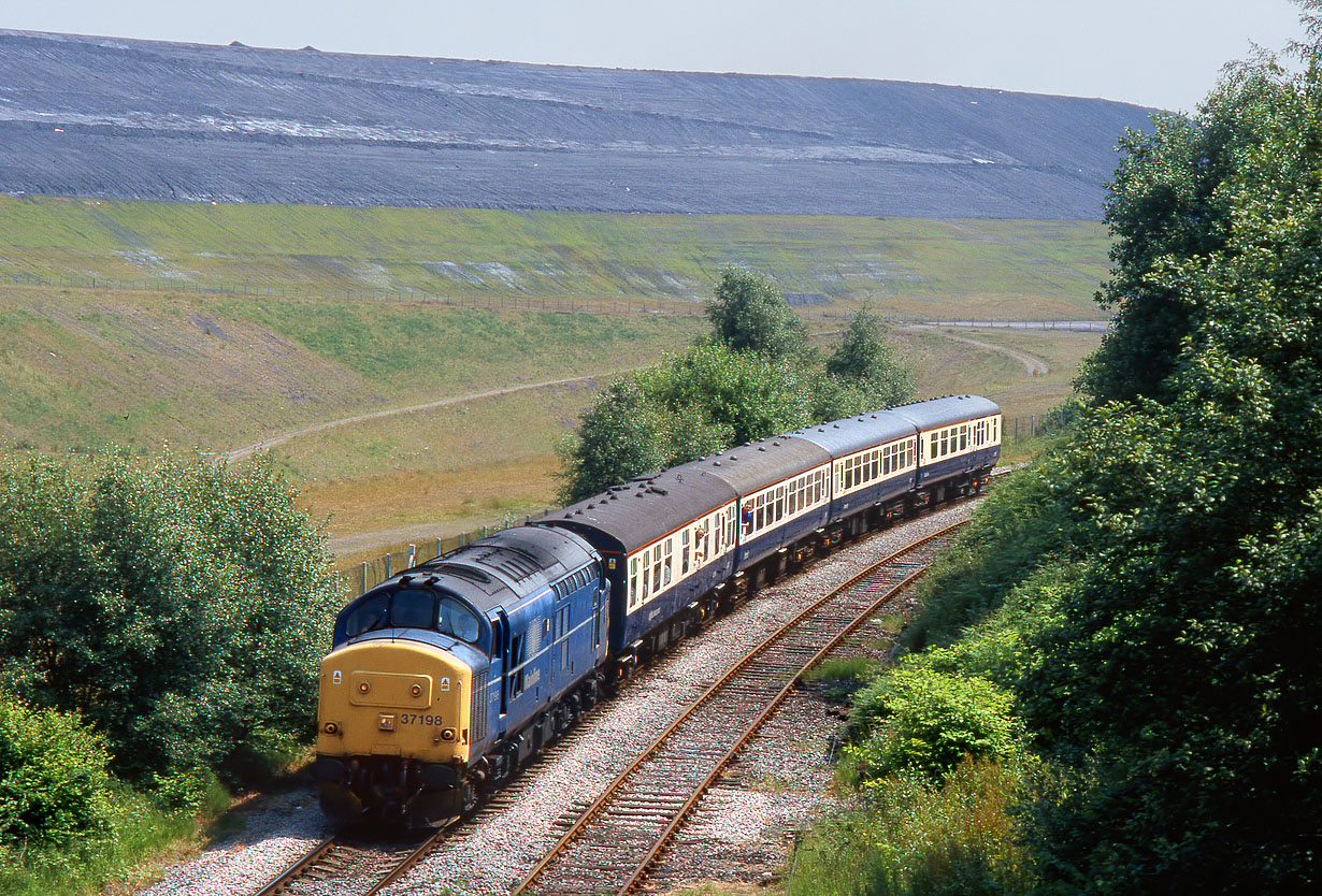 37198 Bargoed 26 June 1999