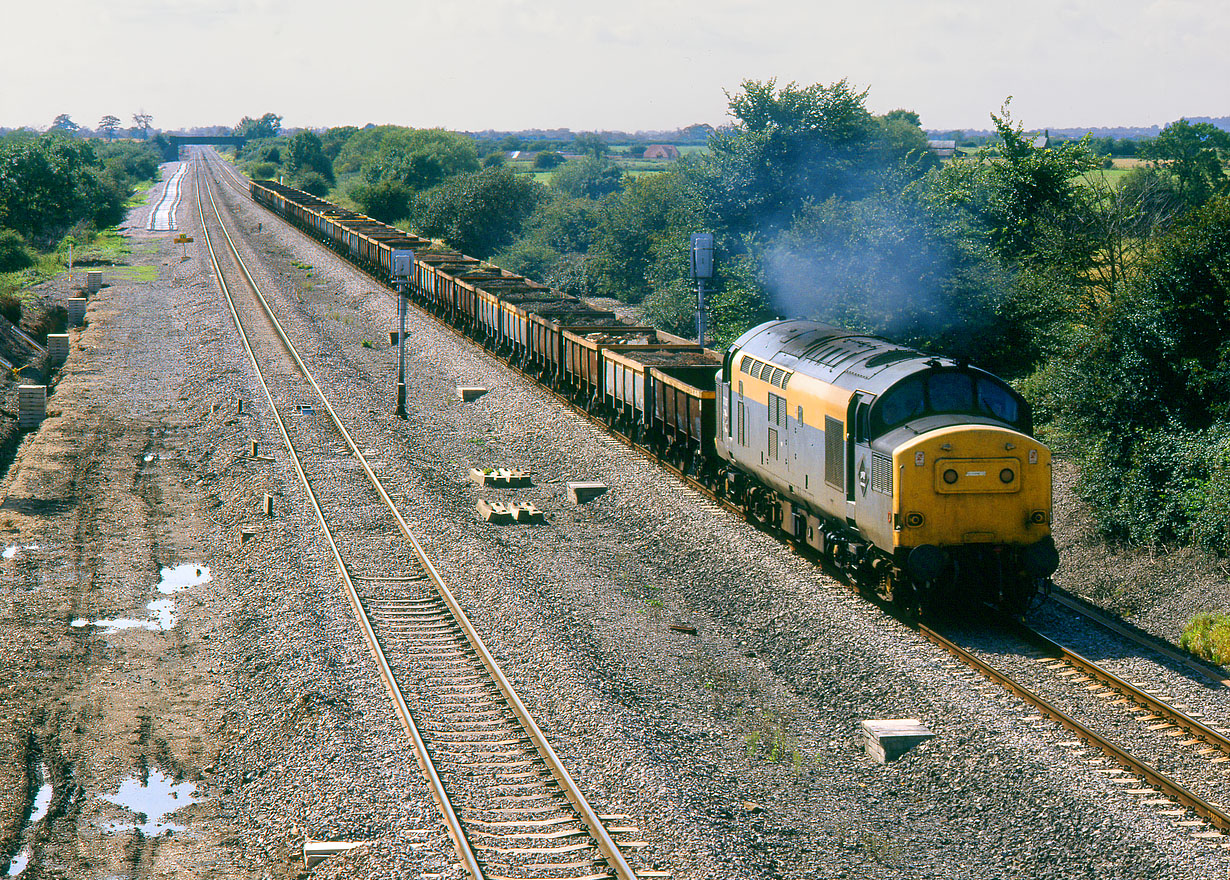 37207 Denchworth 17 August 1992