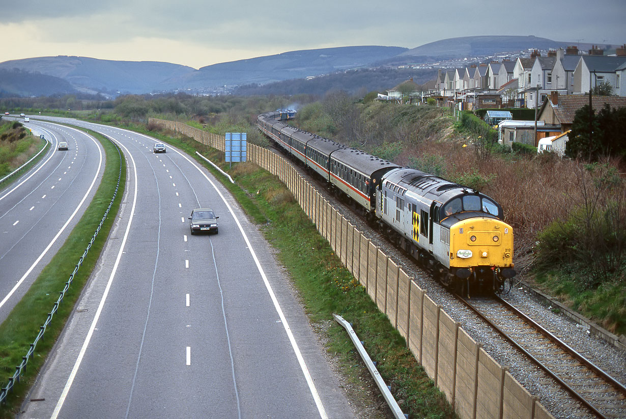 37212 Rogerstone 4 April 1992