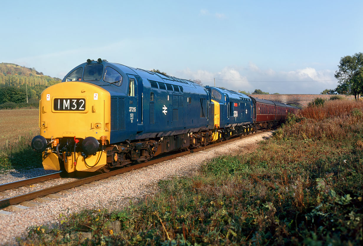 37215 & 37324 Dixton 22 October 2000