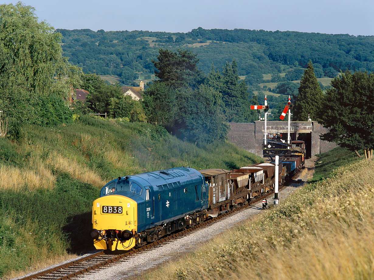 37215 Winchcombe 25 July 2001