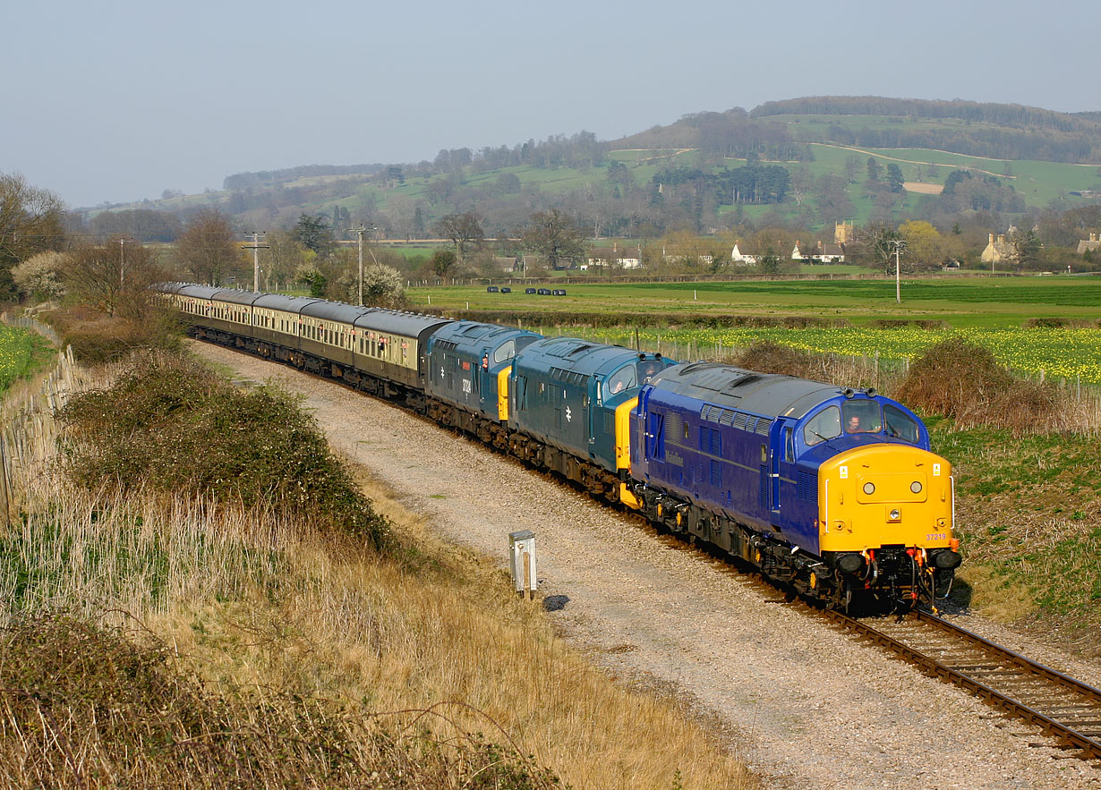 37219, 37215 & 37324 Hailes 1 April 2007