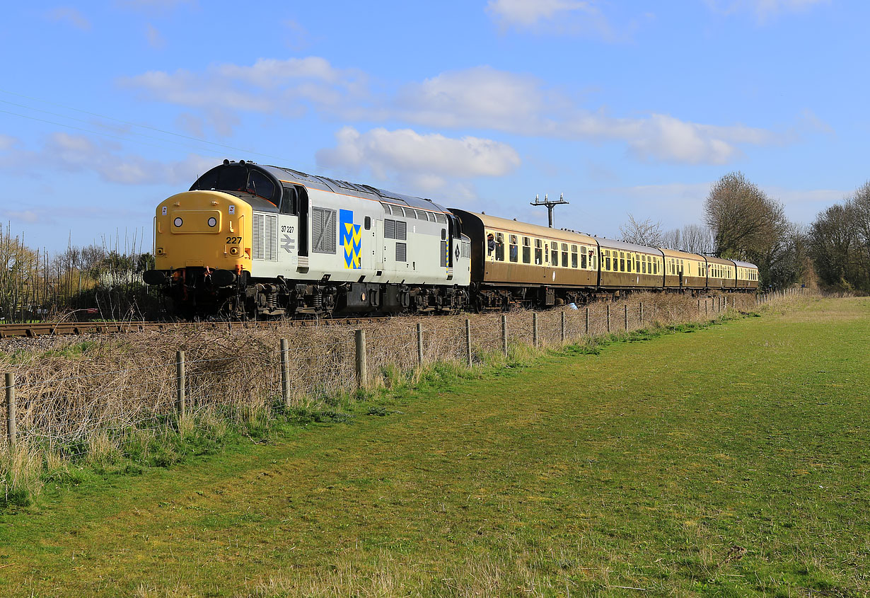 37227 Bledlow 1 April 2022