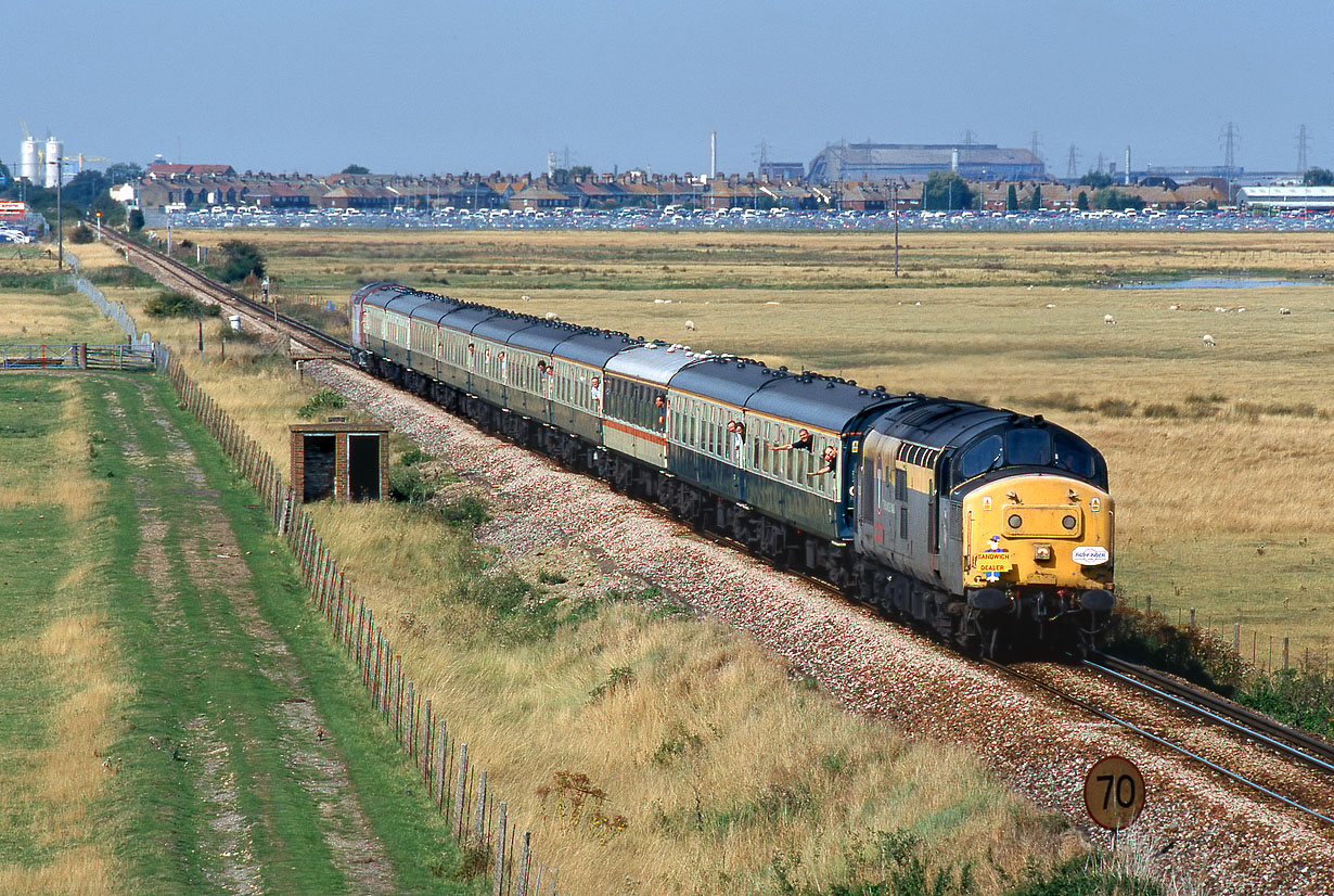 37230 Queenborough (Neatscourt Marshes) 28 August 1999