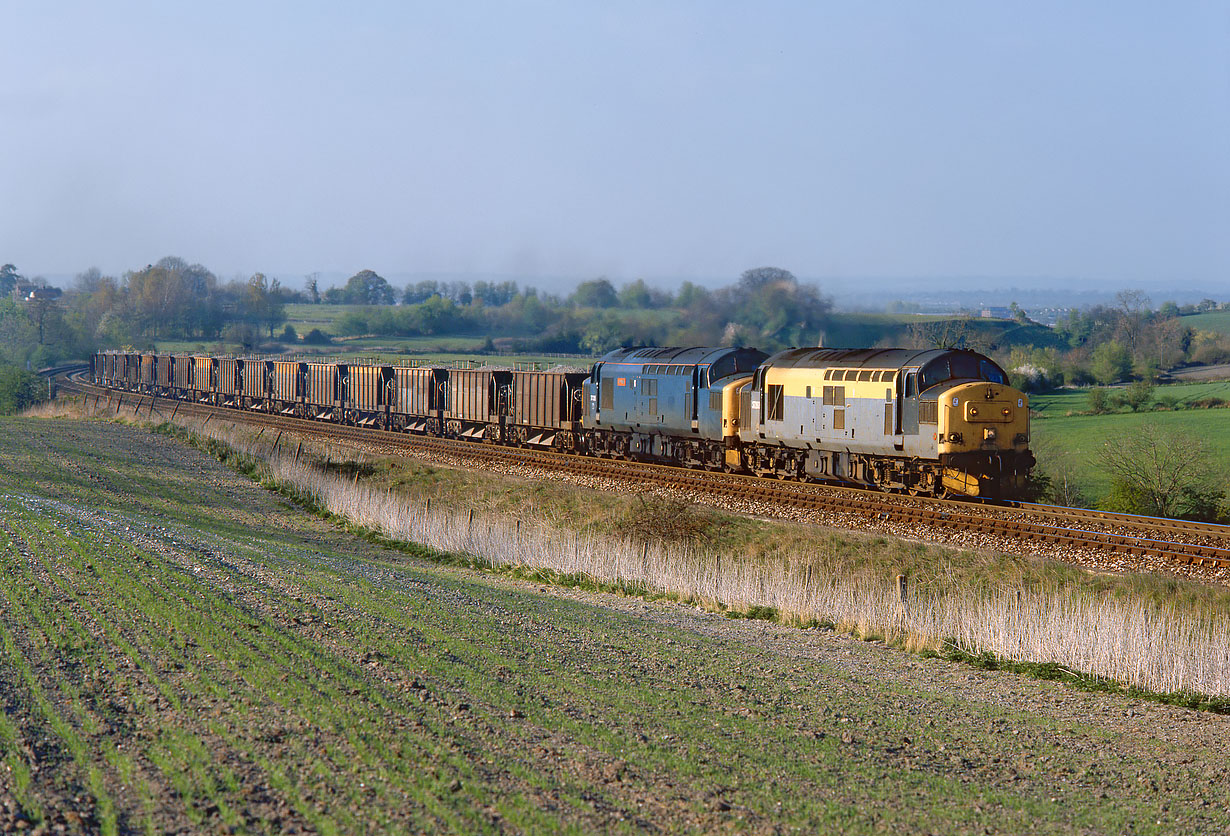 37263 & 37275 Upton Scudamore 15 April 1997