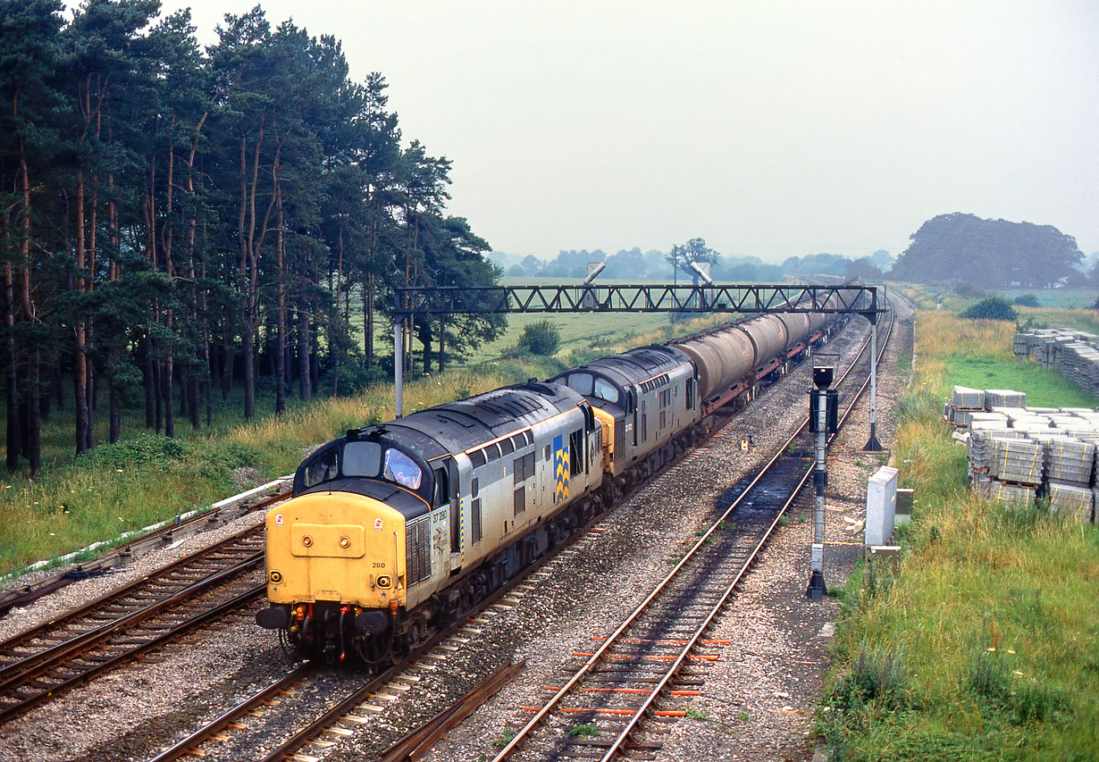 37280 & 37072 Uffington 8 July 1992