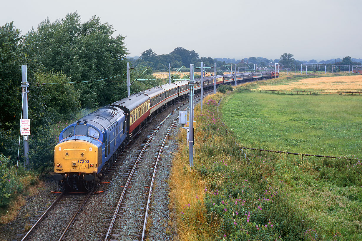 37293 Hartford Junction 1 August 1998