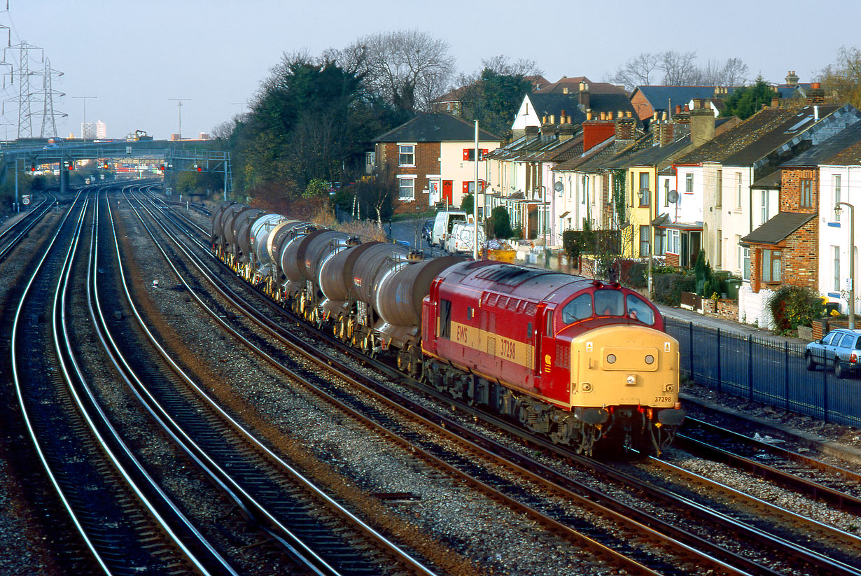 37298 Southampton 2 December 1998