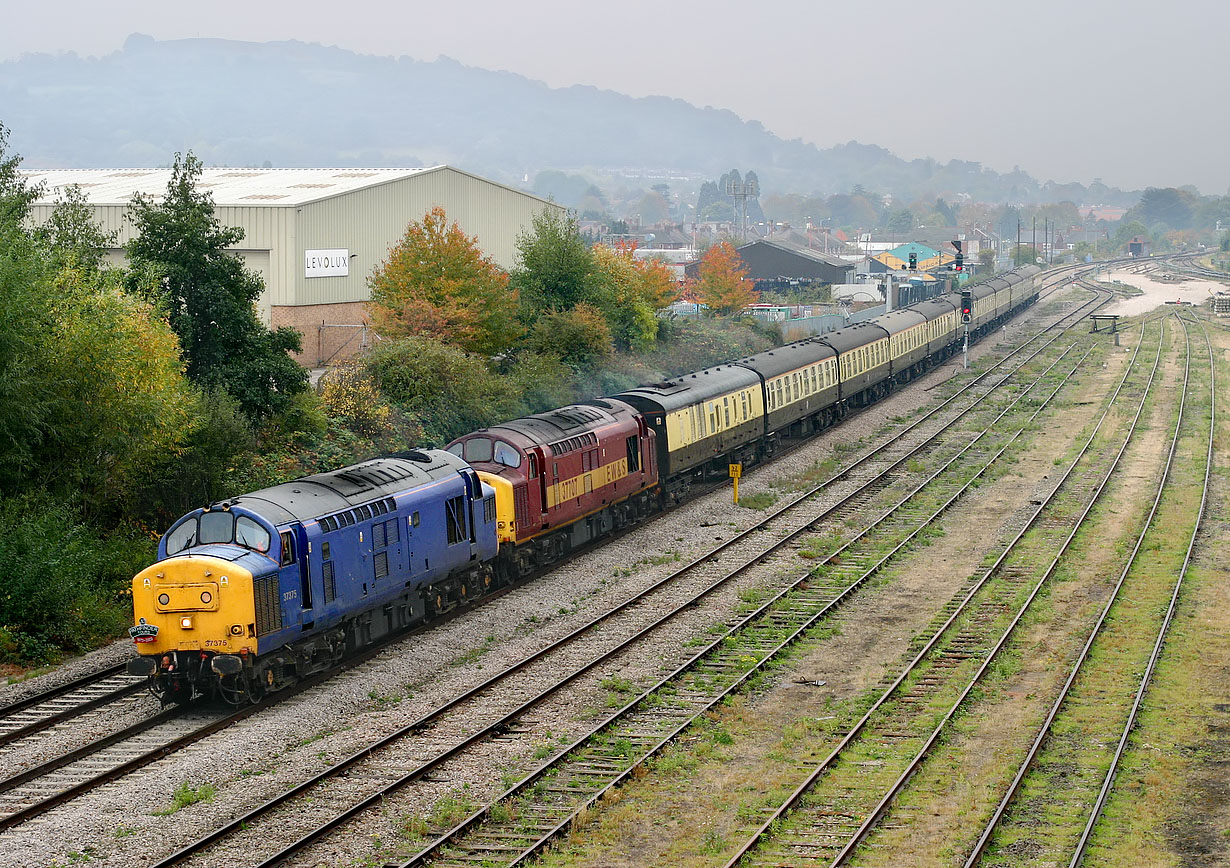 37375 & 37707 Gloucester New Yard 18 October 2003