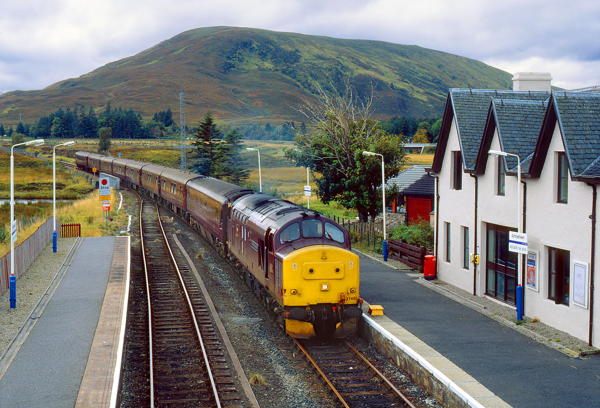 37401 Achnasheen 5 October 2001