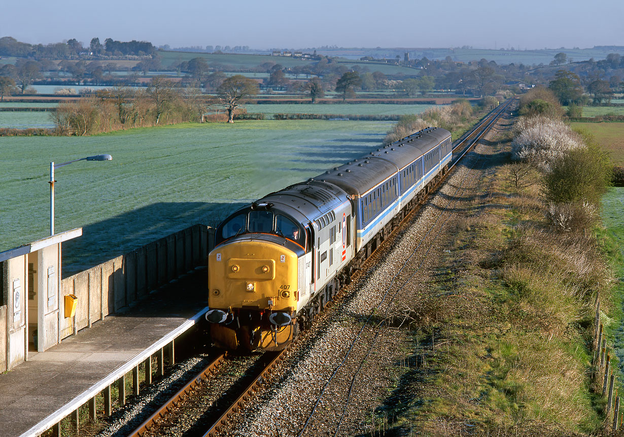 37407 Chetnole 20 April 1995