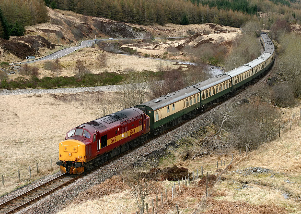 37410 Glen Lochy 11 April 2004