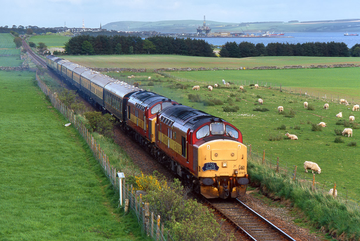 37416 & 37427 Alness 23 May 1999