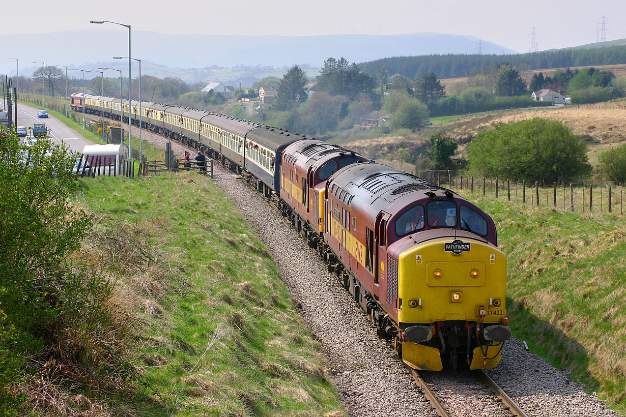 37422 & 37410 Onllwyn 14 April 2007