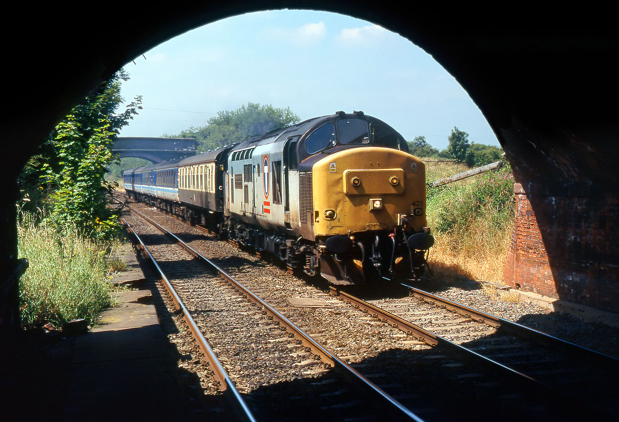 37423 Calveley 10 July 1999