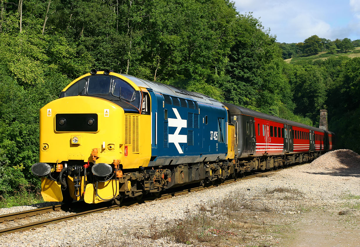 37425 Cefn Onn 17 September 2005