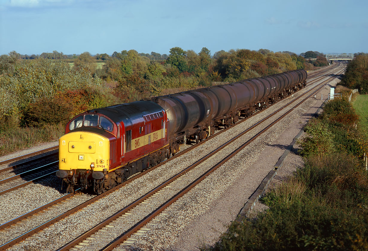 37426 Denchworth (Circourt Bridge) 19 October 2000