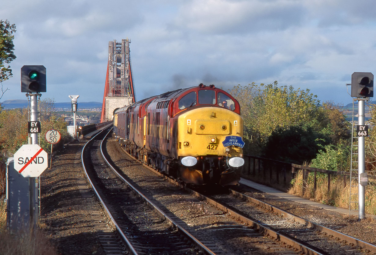 37427 & 37413 Dalmeny 25 October 1998