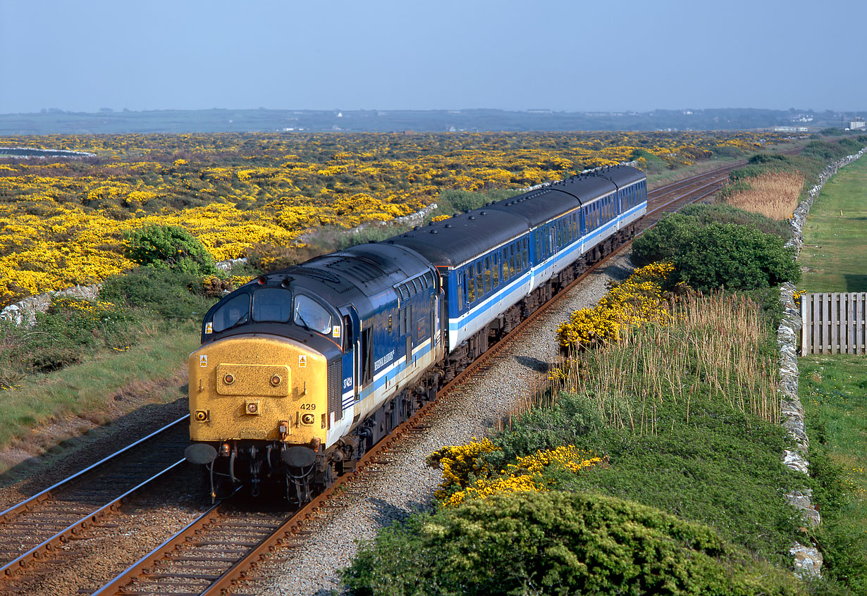 37429 Valley 13 May 2000