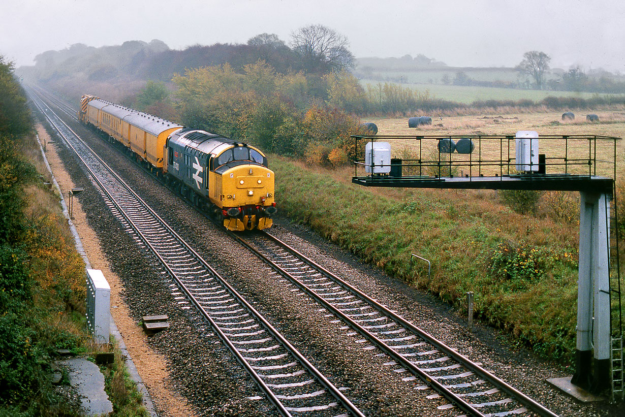 37430 Wootton Bassett (Chaddington Lane) 27 October 1989