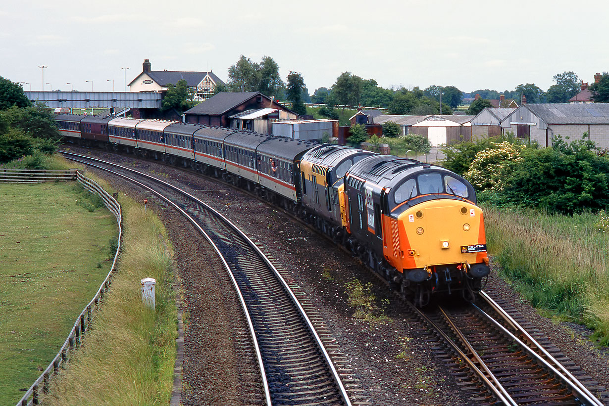 37517 & 37095 Church Fenton 1 July 1995