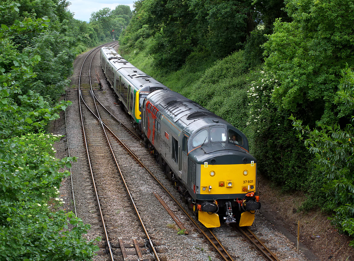 37601 Norton Junction 2 June 2018