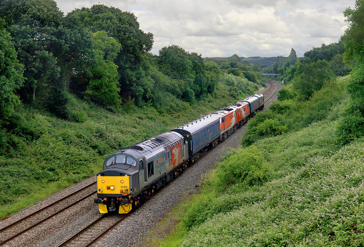 37601 Up Hatherley 29 June 2022