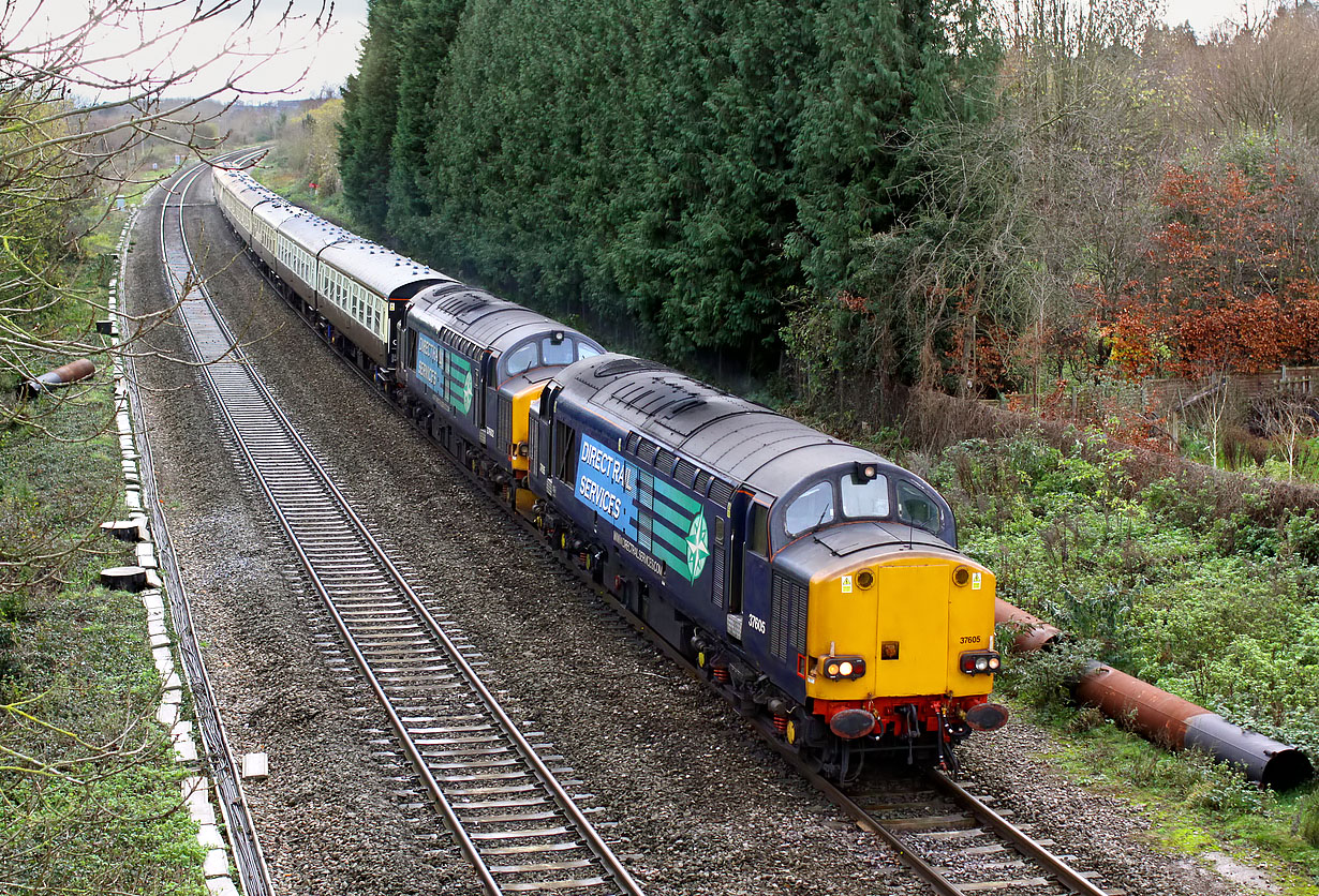 37605 & 37602 Kennington 27 November 2015