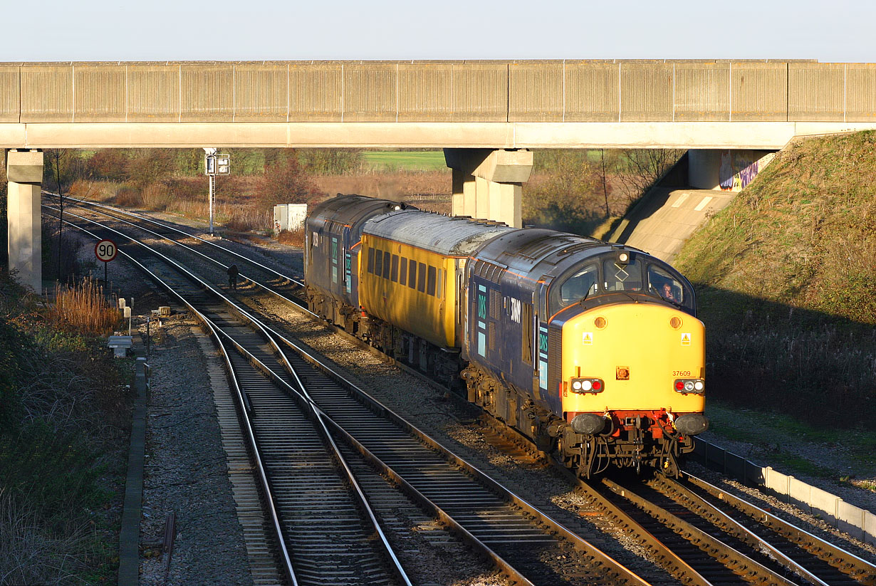 37609 & 37259 Didcot North Junction 12 November 2007