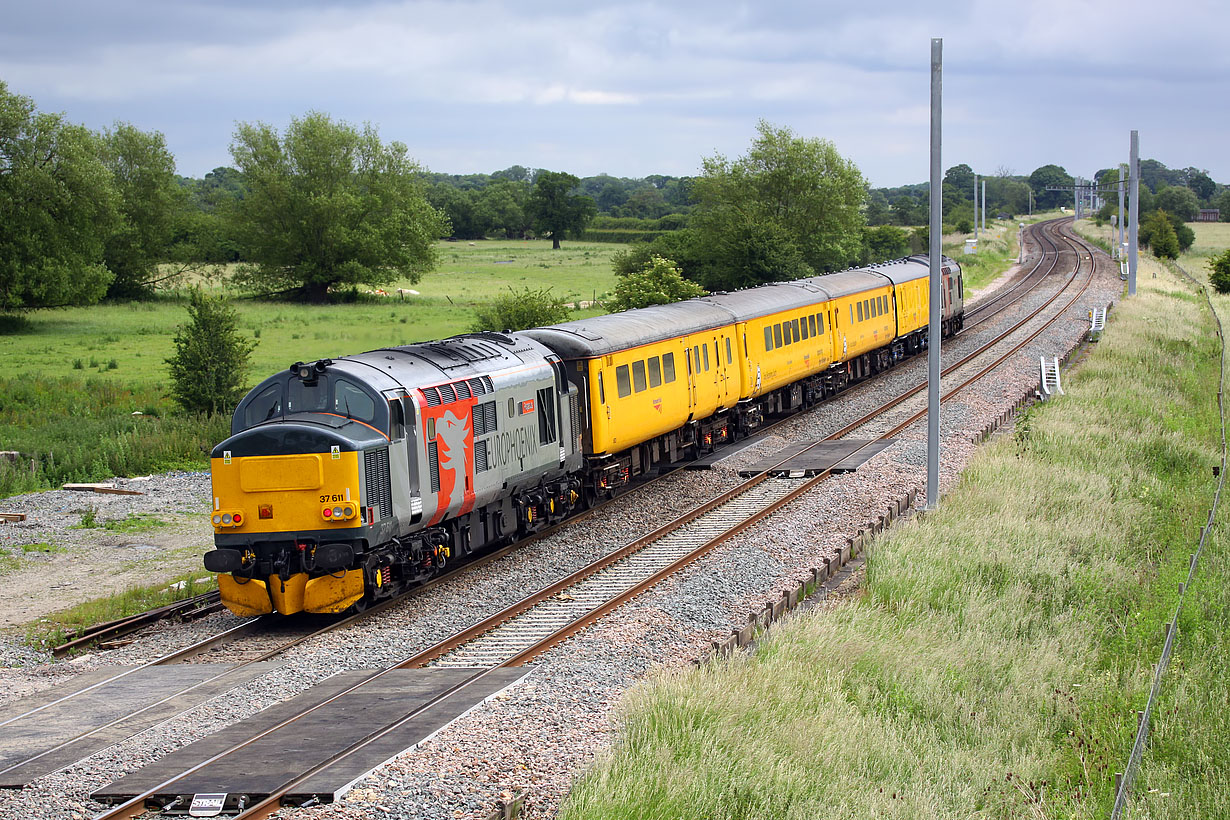 37611 Shrivenham (Ashbury Crossing) 15 June 2017