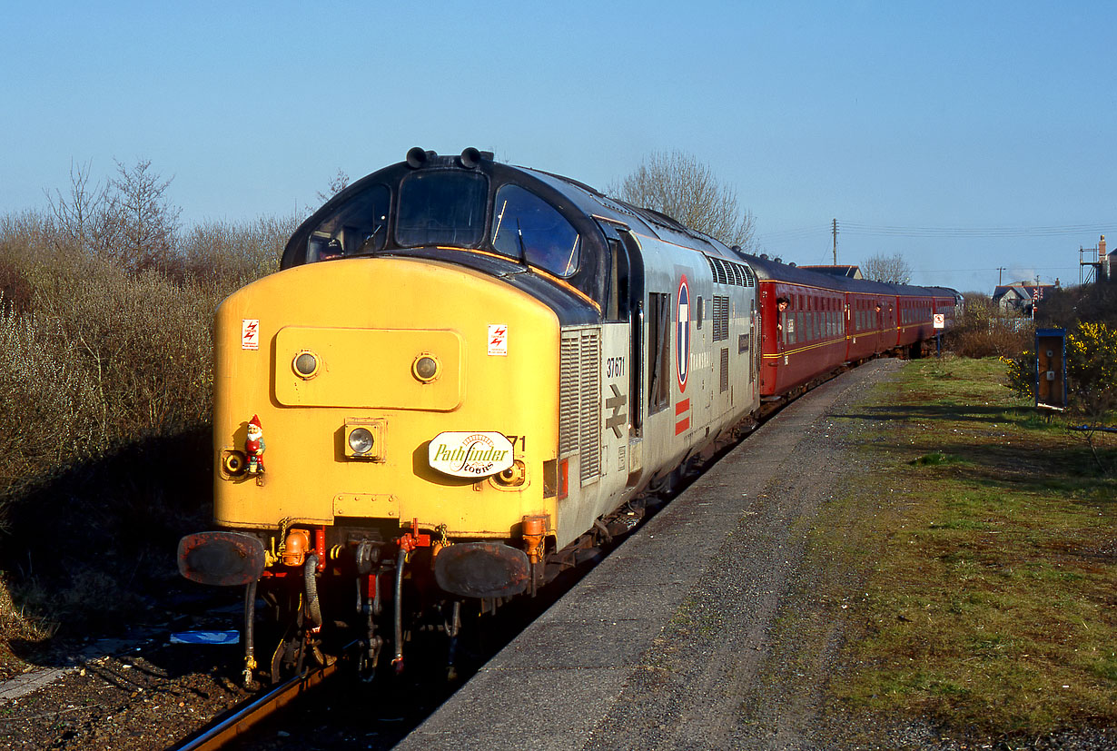 37671 Bugle 30 March 1996