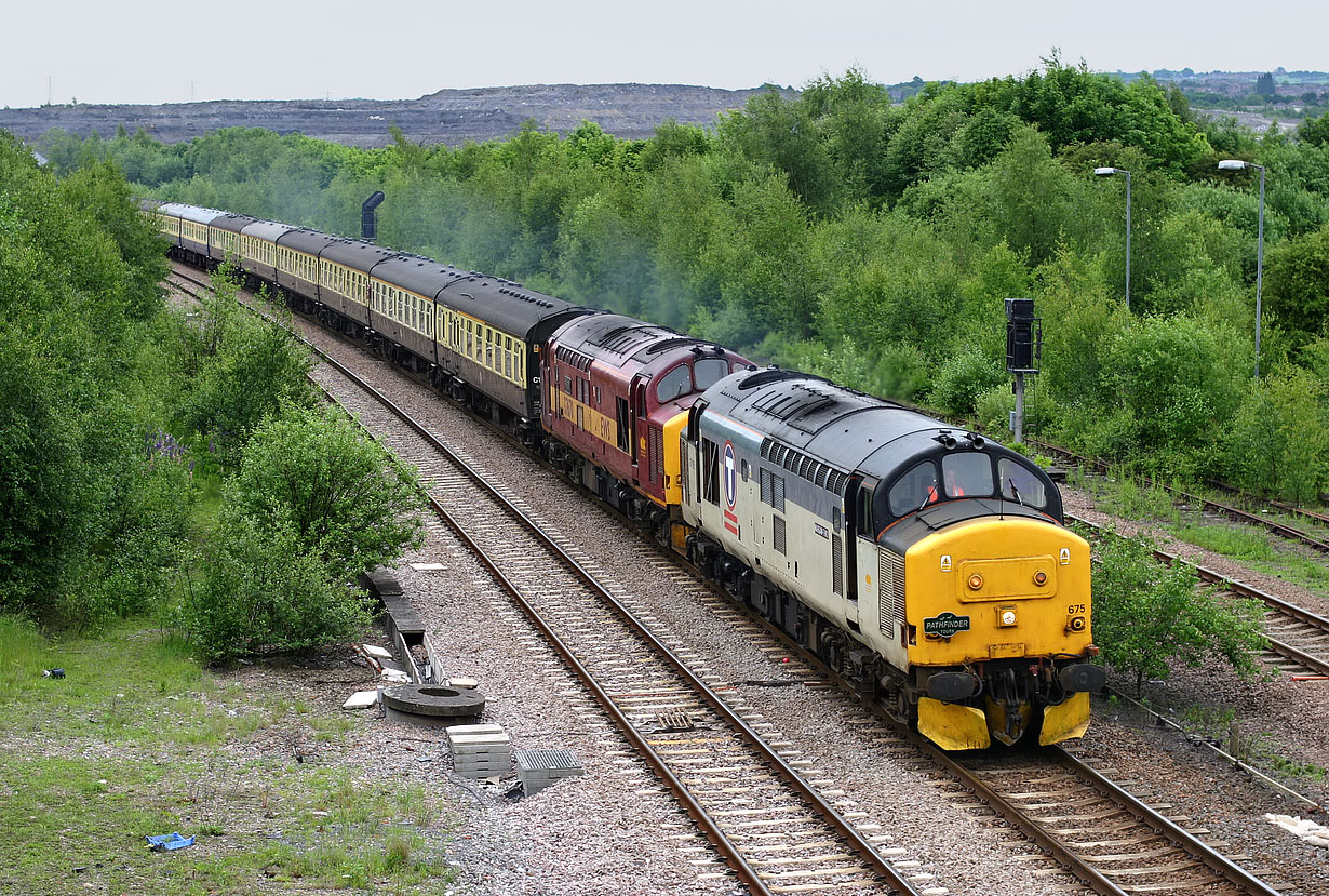 37675 & 37670 Treeton Junction 5 June 2004