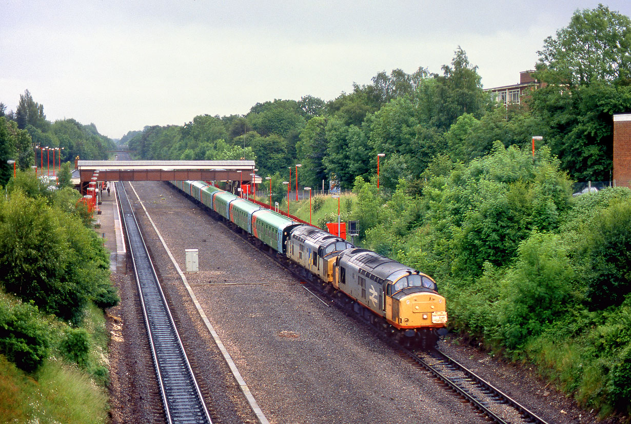 37685 & 37682 Beaconsfield 22 June 1991