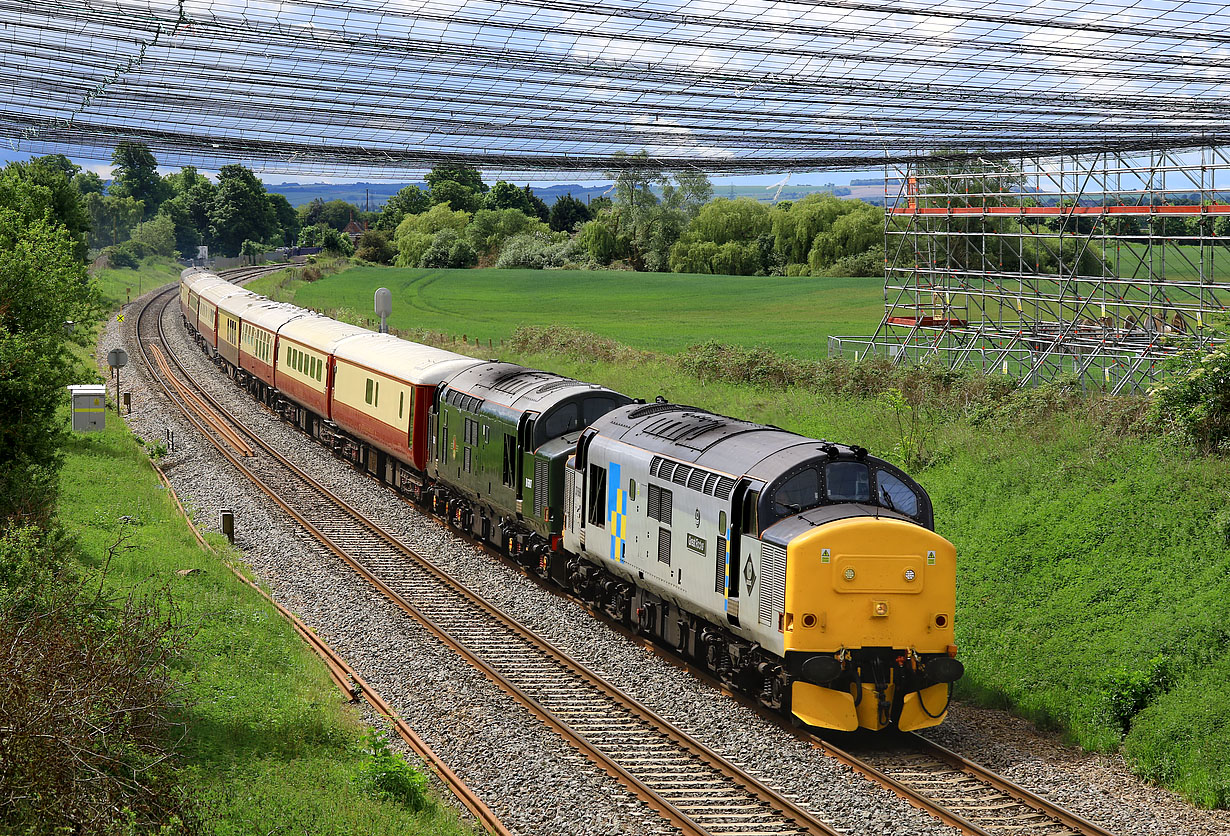 37688 & D6817 Culham 24 May 2022