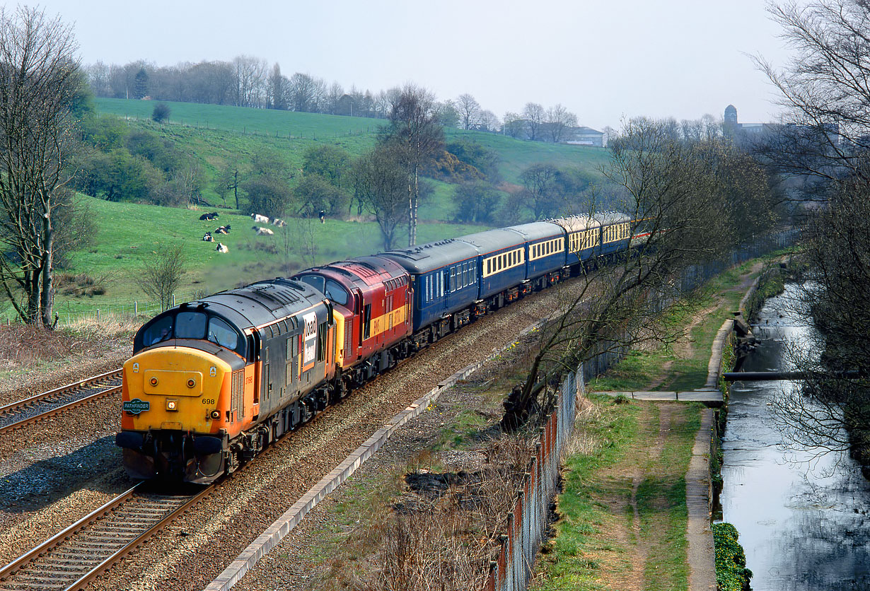 37698 & 37712 Lostock Junction (Lady Bridge Lane) 12 April 2003