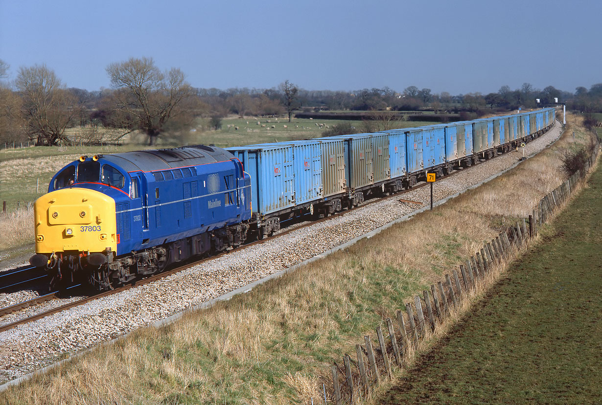 37803 Shrivenham (Ashbury Crossing) 13 March 1995