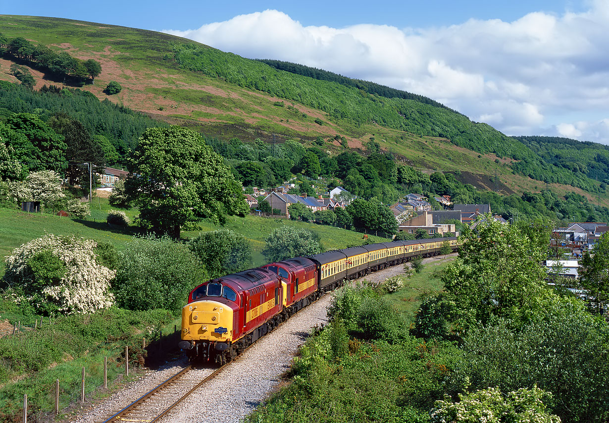 37886 & 37707 Cwm 2 June 2001