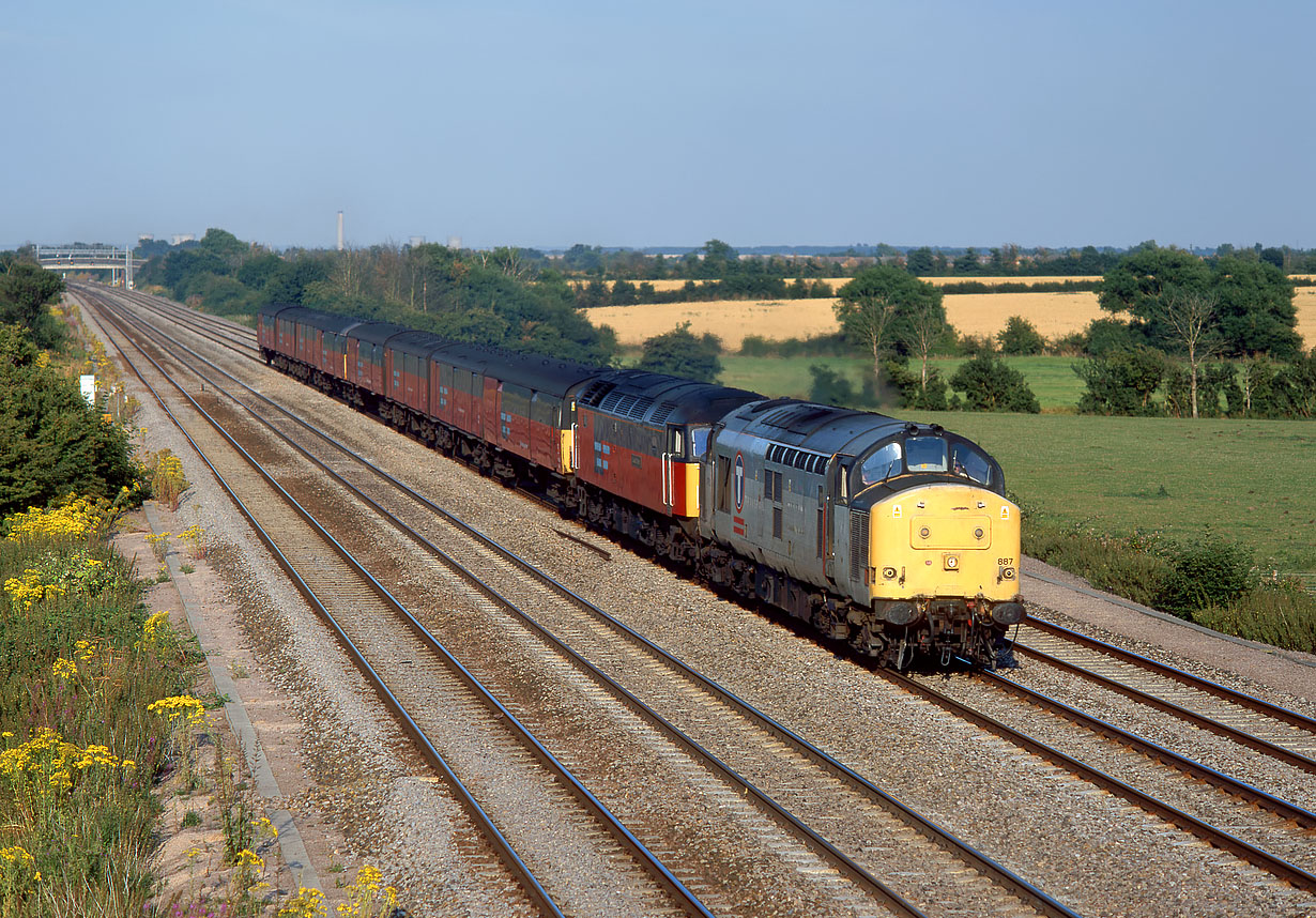 37887 & 47783 Denchworth (Circourt Bridge) 29 July 1999