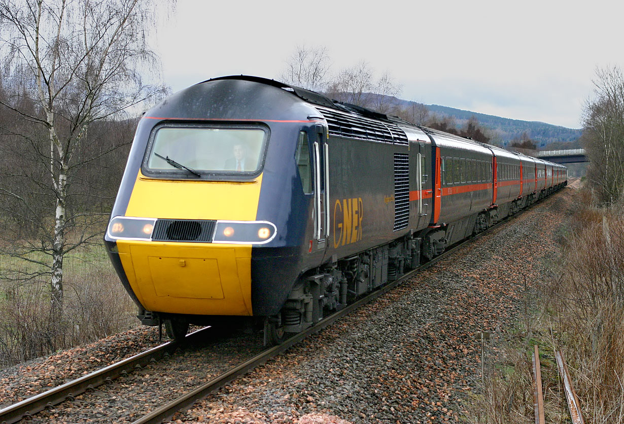 43006 Aldclune 12 April 2004