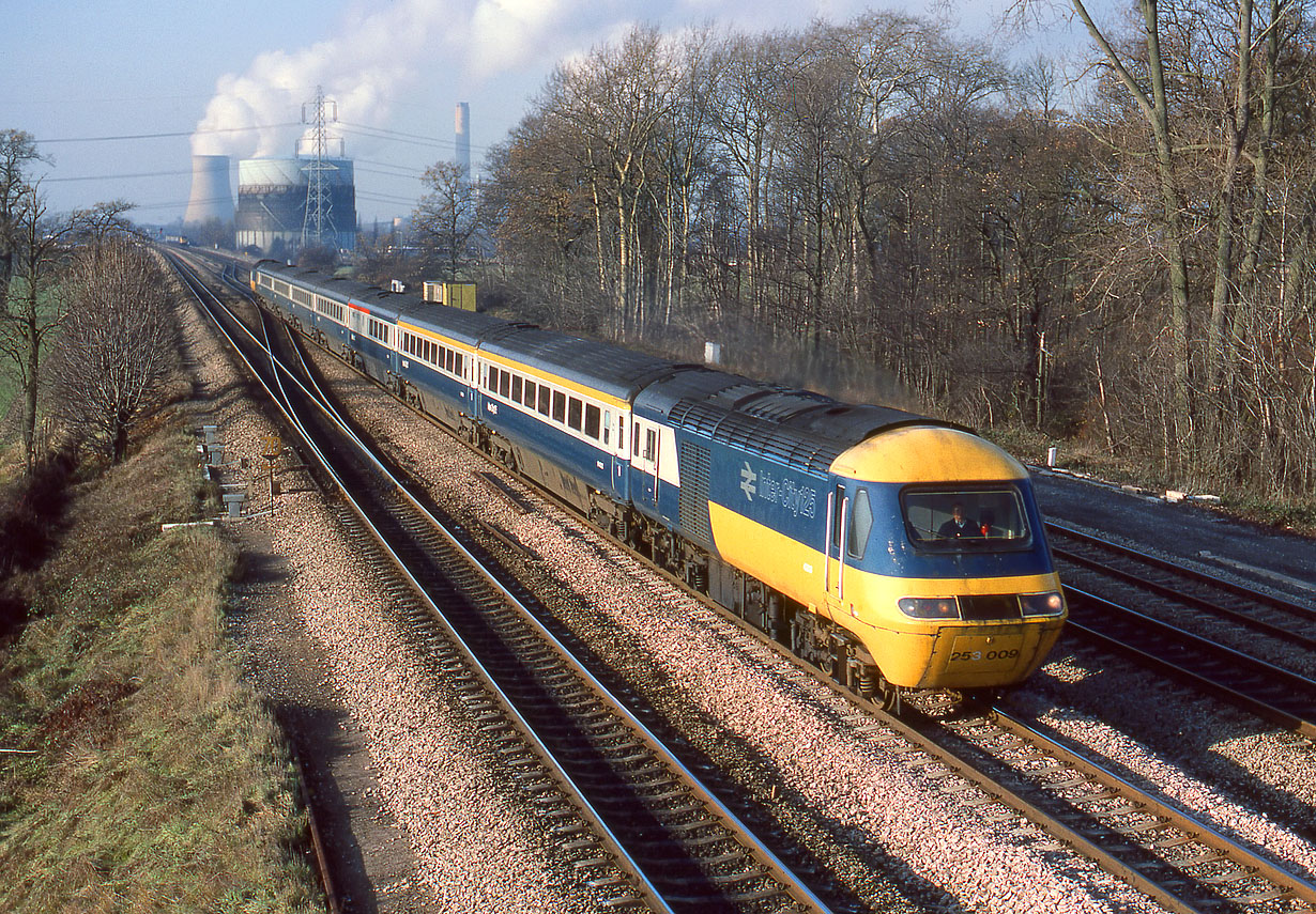 43019 South Moreton (Didcot East) 1 December 1983