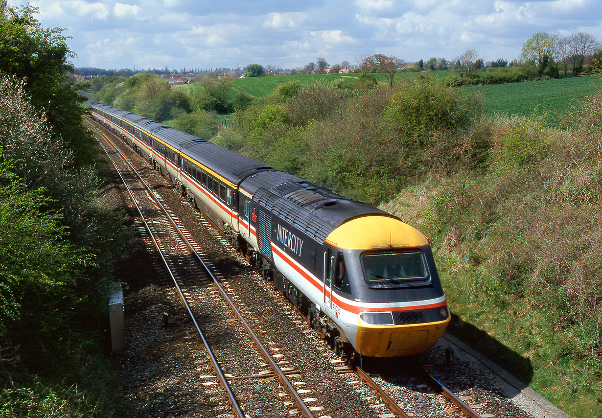 43020 Corsham 20 April 1995