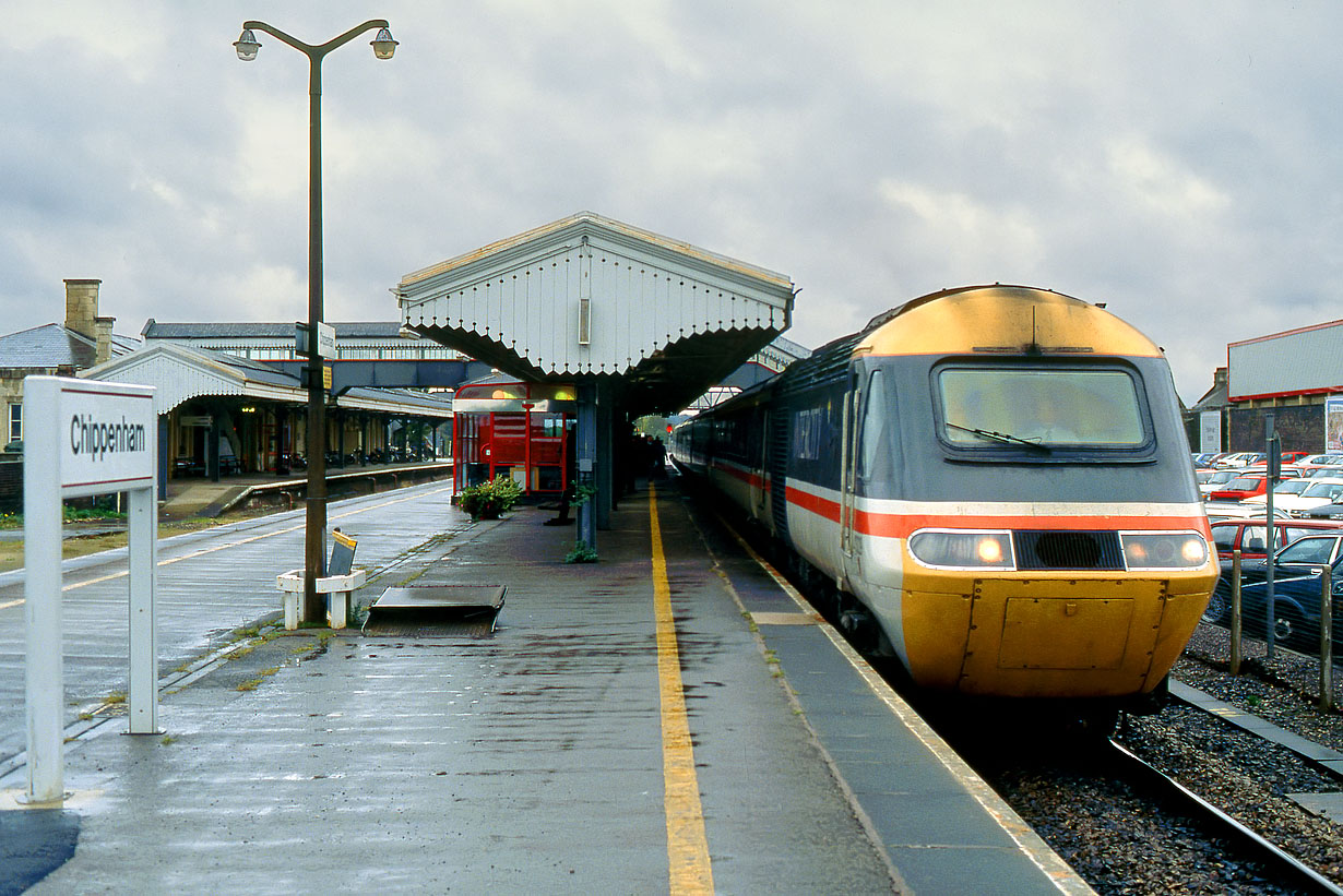 43029 Chippenham 27 October 1992